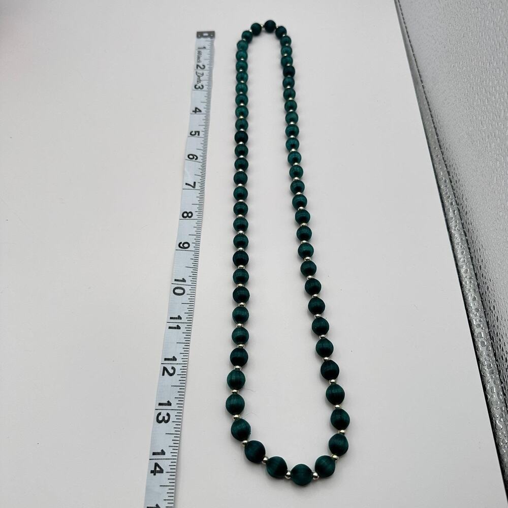 Vintage 80s 90s Beaded Necklace Woven Green And Gold Tone Bead Jewelry Retro Y2K - Picture 6 of 6